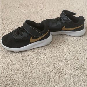 Toddler Nike sneakers